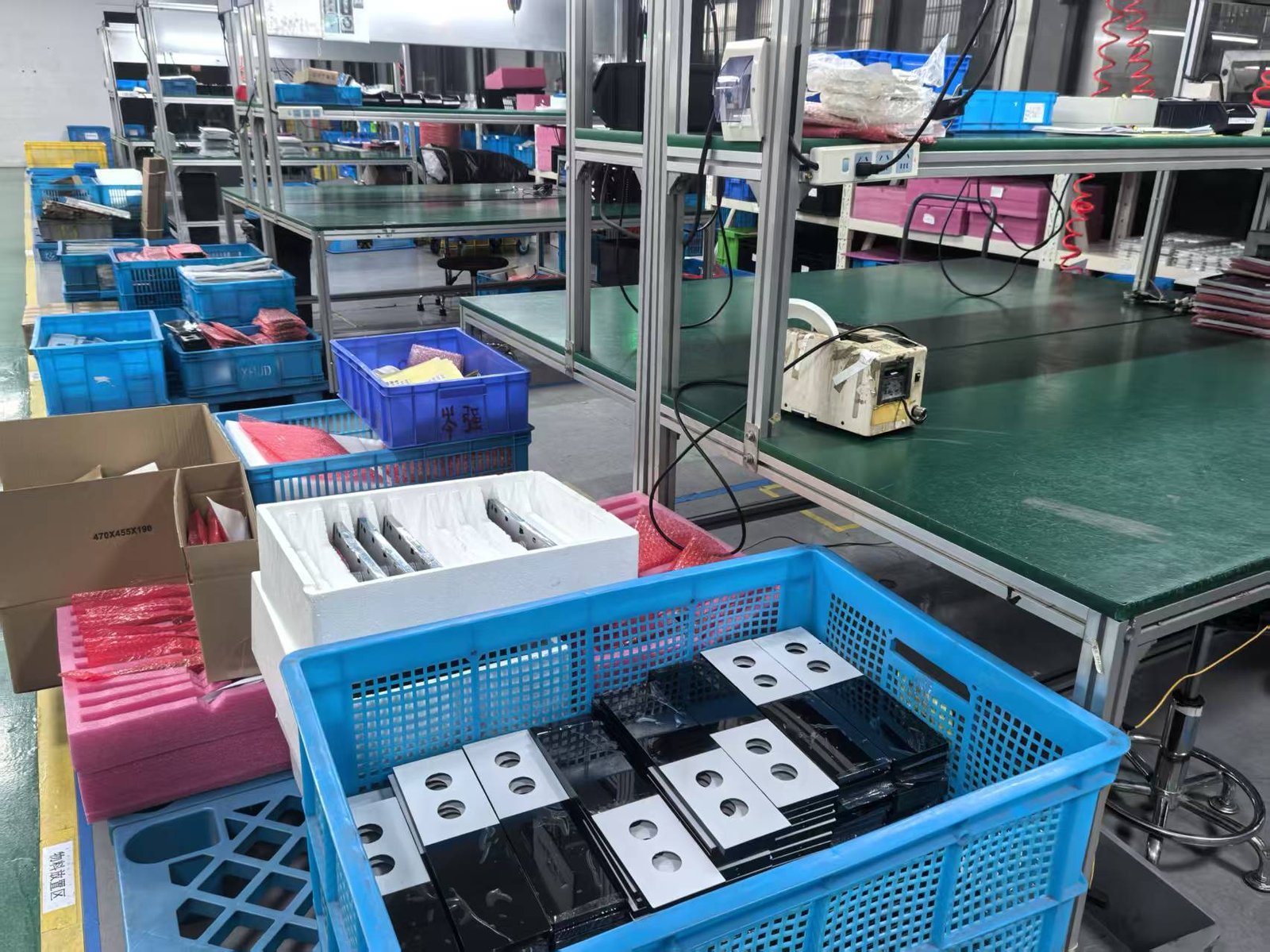 Zhuye elevator parts manufacturing workshop